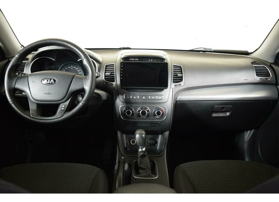 Kia Sorento 2.4 MT (175 л.с.)