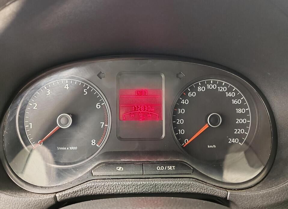 Volkswagen Polo, V 1.6 AT (105 л.с.)