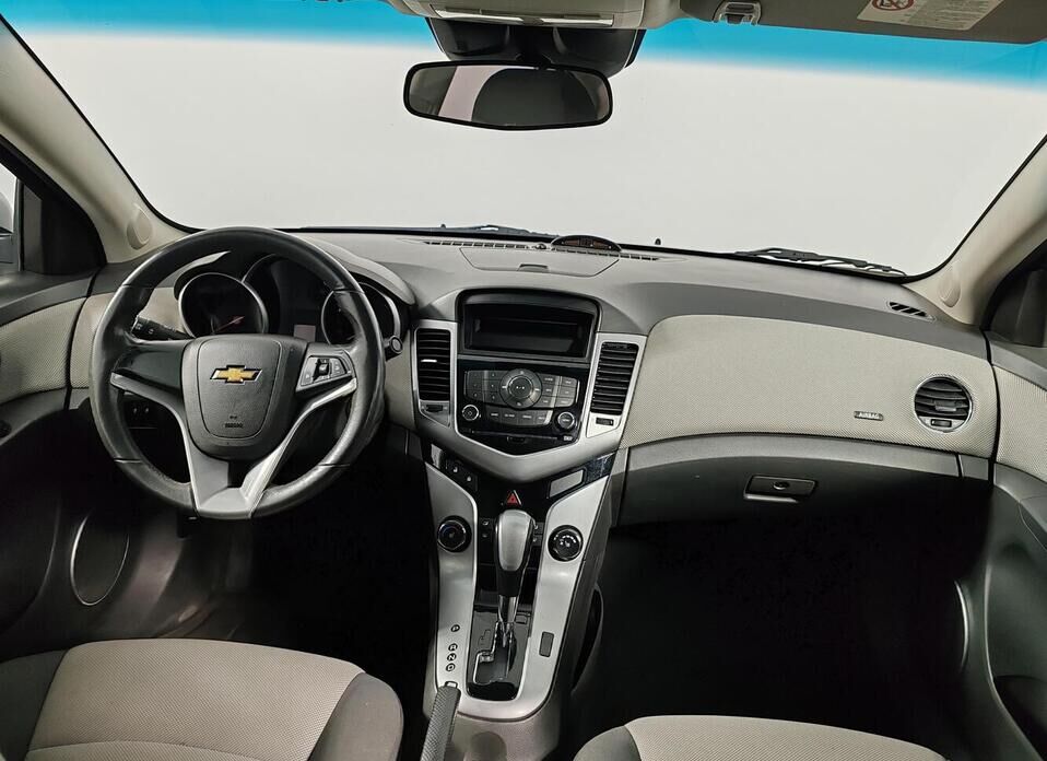 Chevrolet Cruze 1.6 AT (109 л.с.)