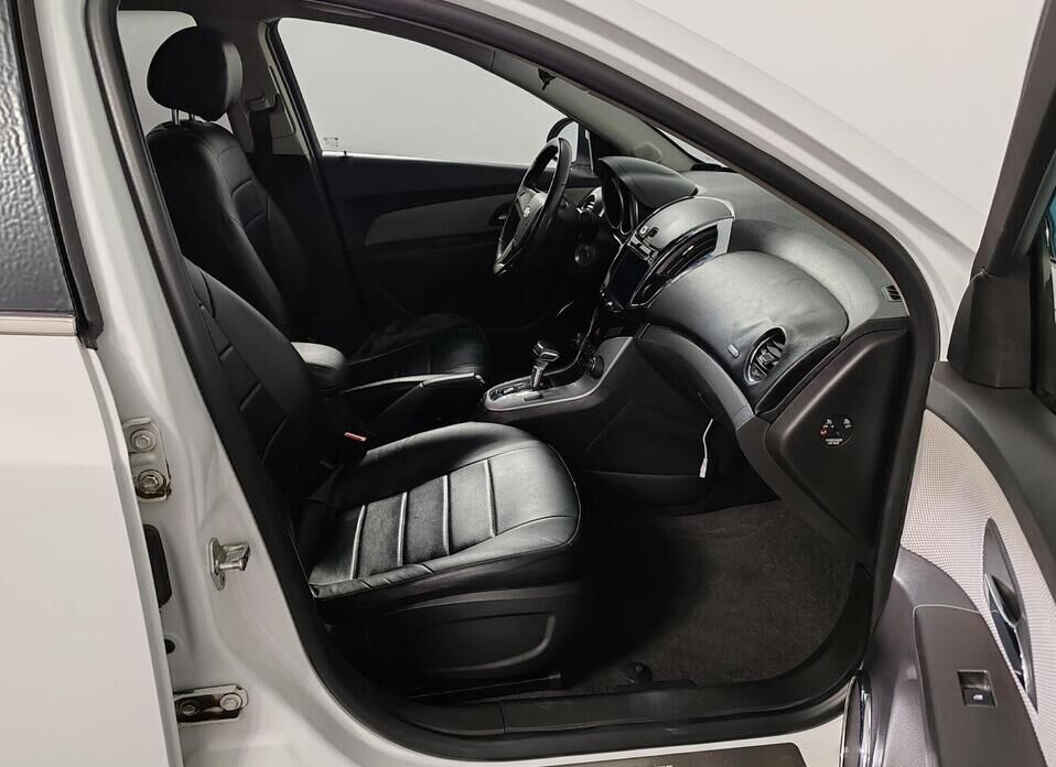Chevrolet Cruze, I Рестайлинг 1.6 AT (109 л.с.)