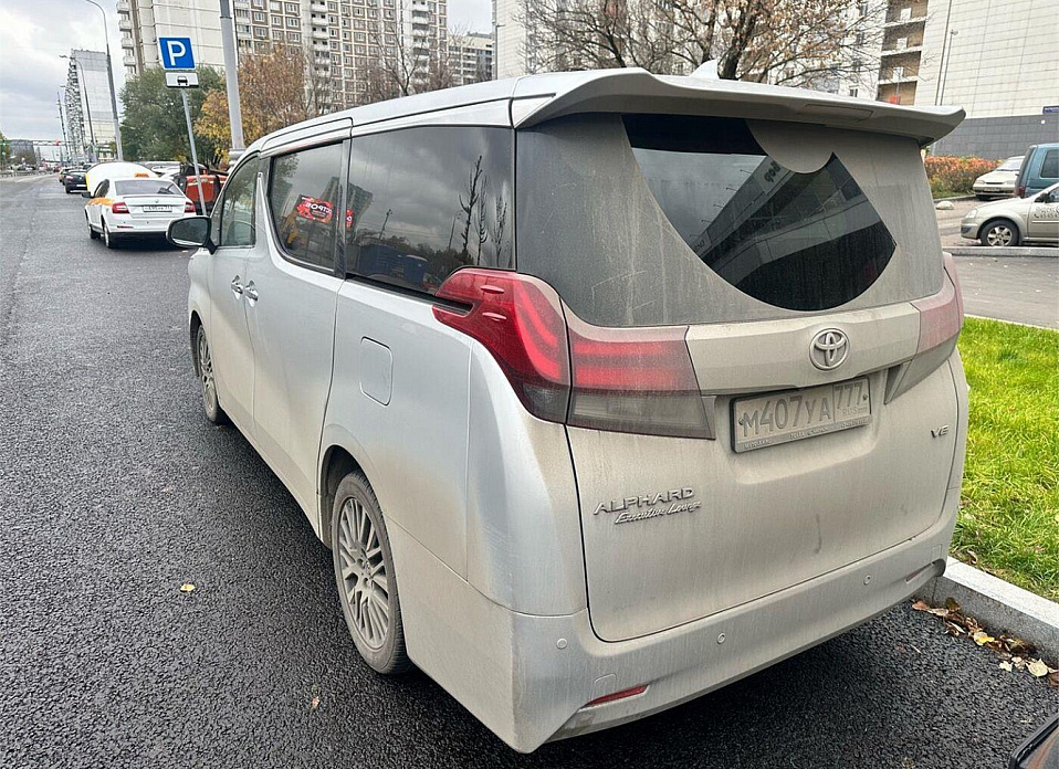 Toyota Alphard, III 3.5 AT (275 л.с.)