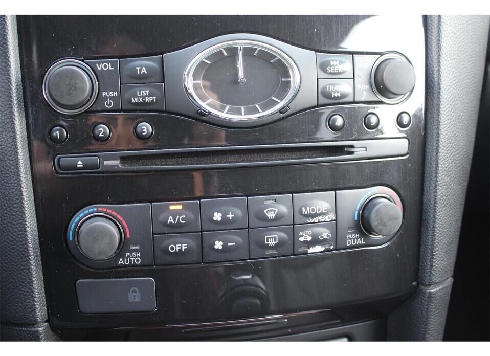 Infiniti FX FX37 3.7 AT (333 л.с.) 4WD