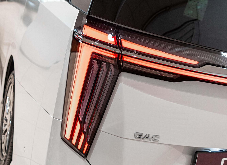 GAC M8 2.0 AT (231 л.с.)