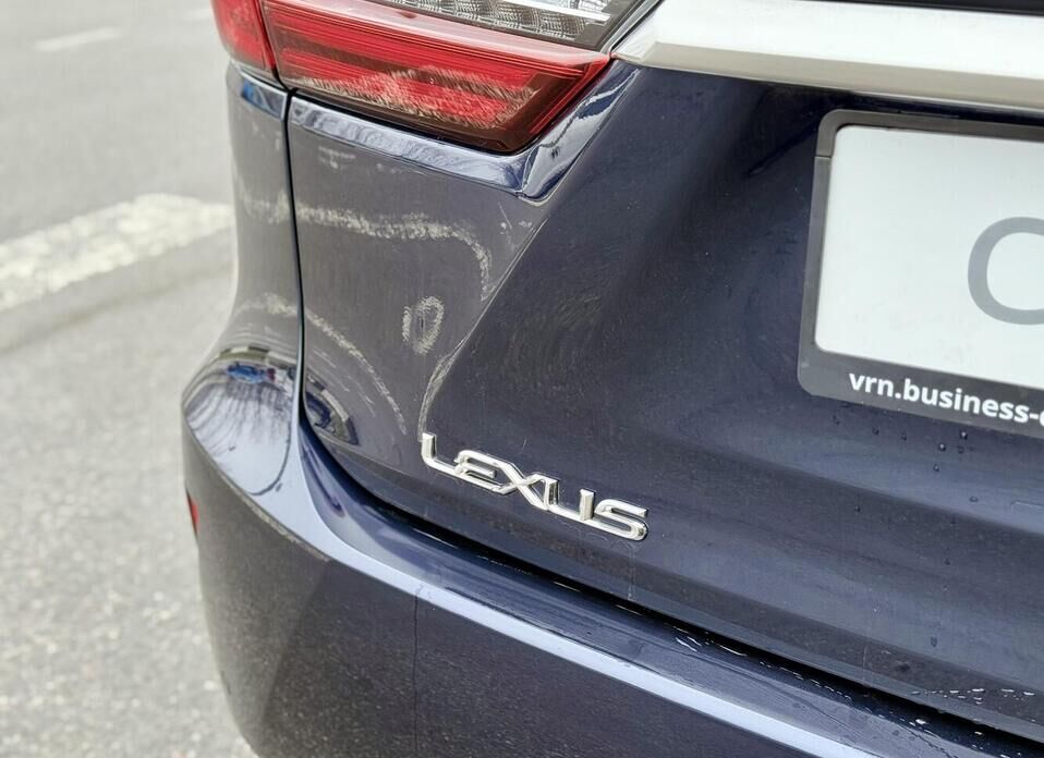 Lexus RX, IV 200t 2.0 AT (238 л.с.)