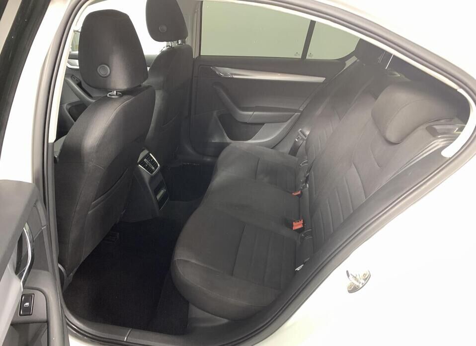 Skoda Octavia 1.2 MT (105 л.с.)