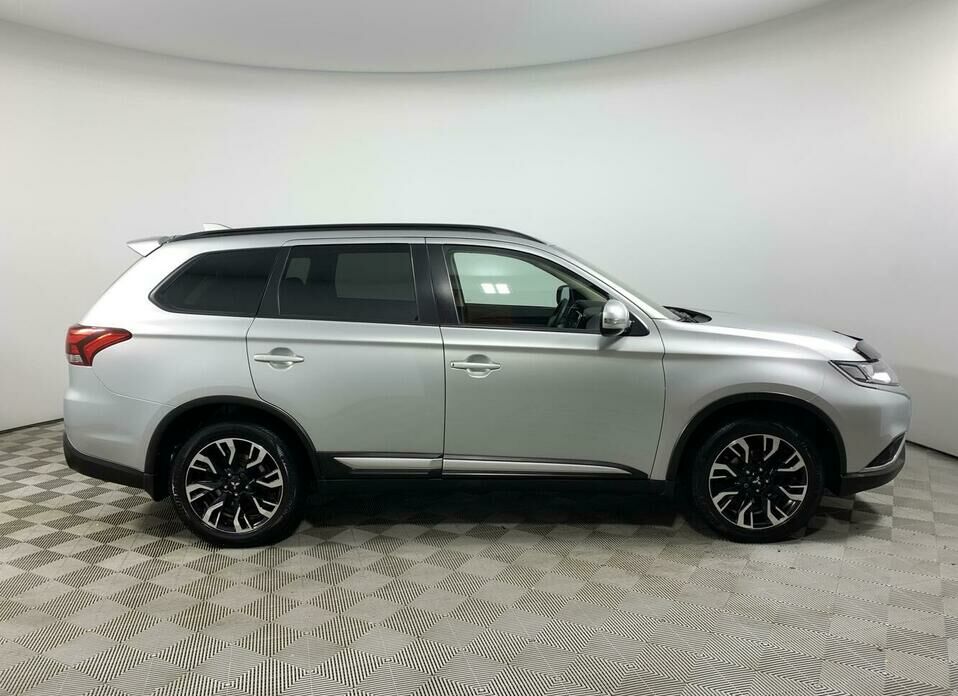 Mitsubishi Outlander 2.0 CVT (146 л.с.) 4WD