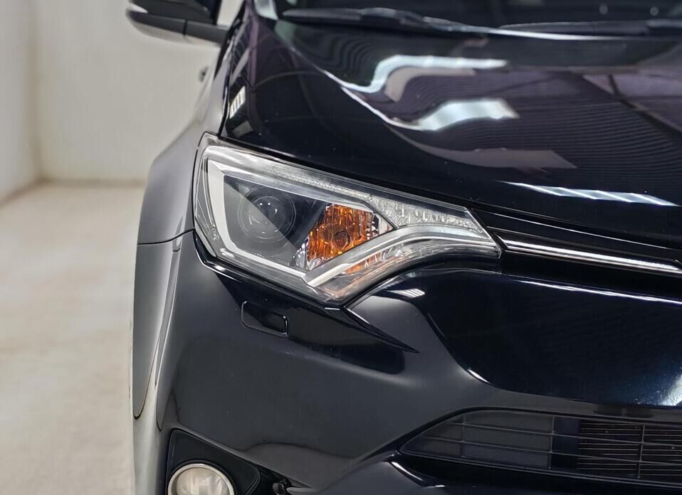 Toyota RAV4, IV (XA40) Рестайлинг 2.0 CVT (146 л.с.) 4WD