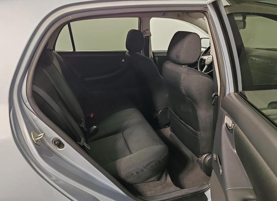 Toyota Corolla, IX (E120, E130) Рестайлинг 1.6 AT (110 л.с.)