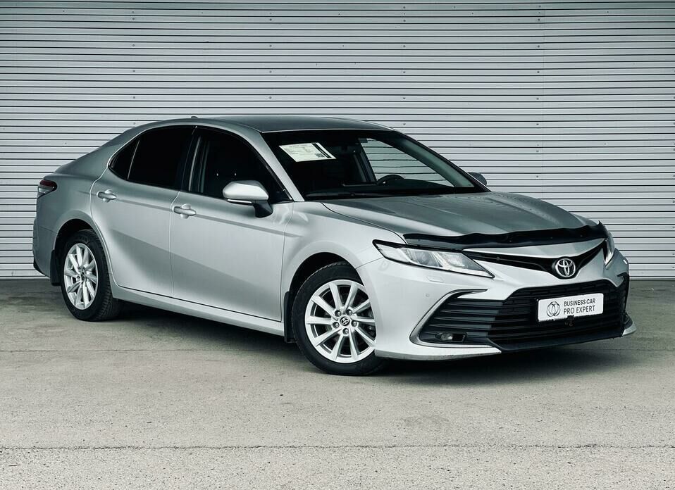 Toyota Camry 2.5 AT (200 л.с.)