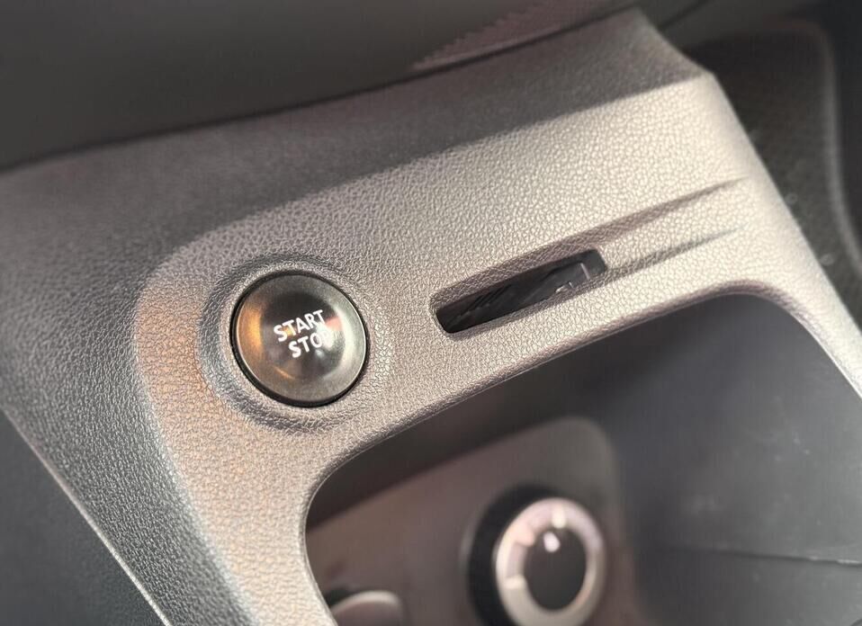 Renault Kaptur, I 2.0 AT (143 л.с.) 4WD