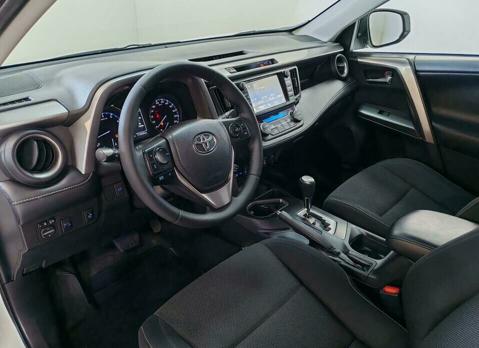 Toyota RAV4 2.0 CVT (146 л.с.)