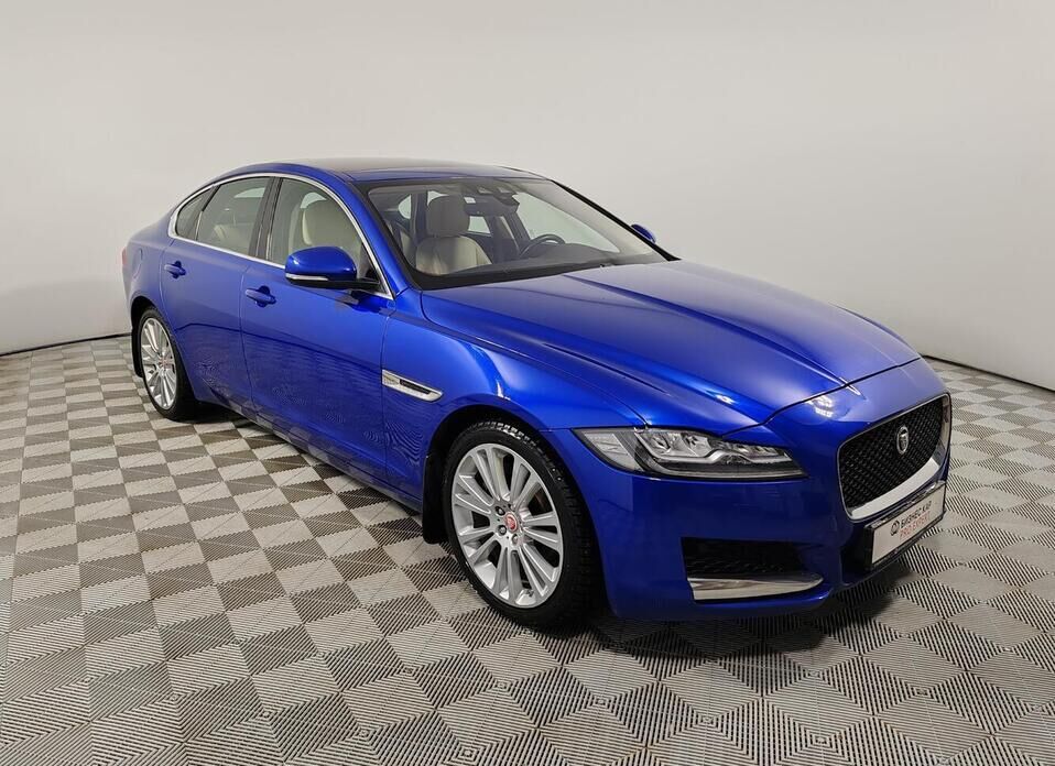 Jaguar XF, II 2.0 AT (200 л.с.)