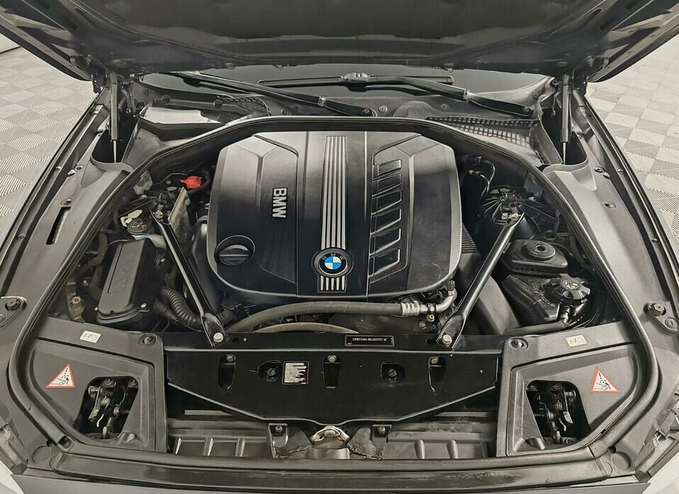 BMW 5 серии 528i 3.0 AT (258 л.с.) 4WD
