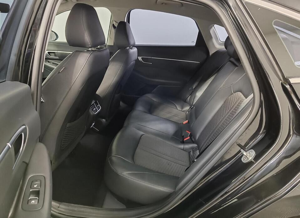 Hyundai Sonata 2.5 AT (180 л.с.)