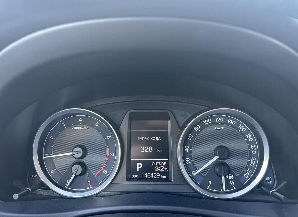 Toyota Auris, II 1.6 CVT (132 л.с.)