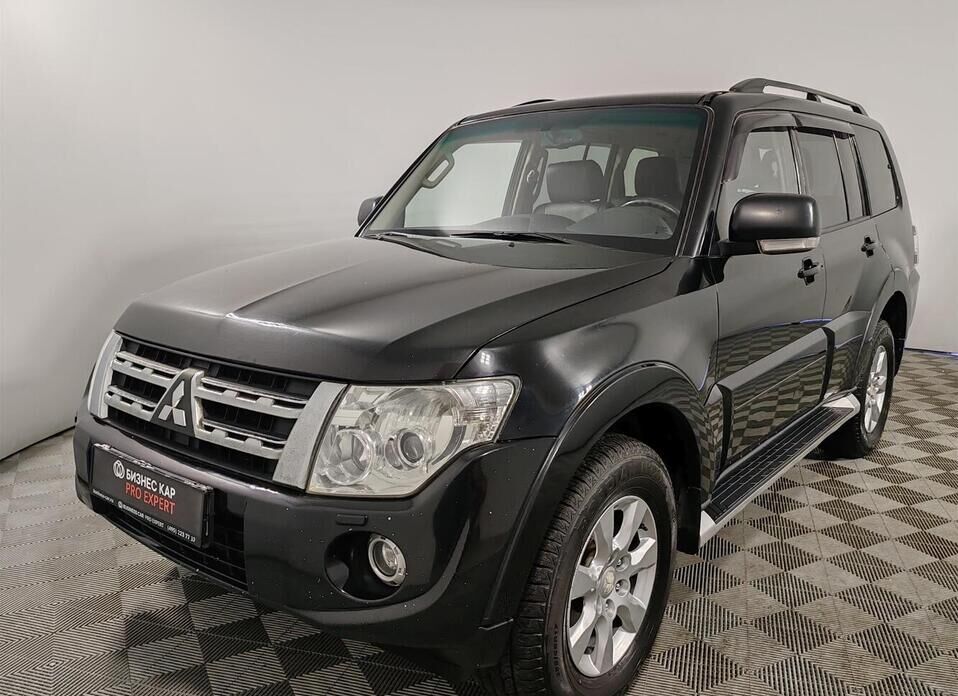 Mitsubishi Pajero, IV Рестайлинг 2 3.0 AT (178 л.с.) 4WD