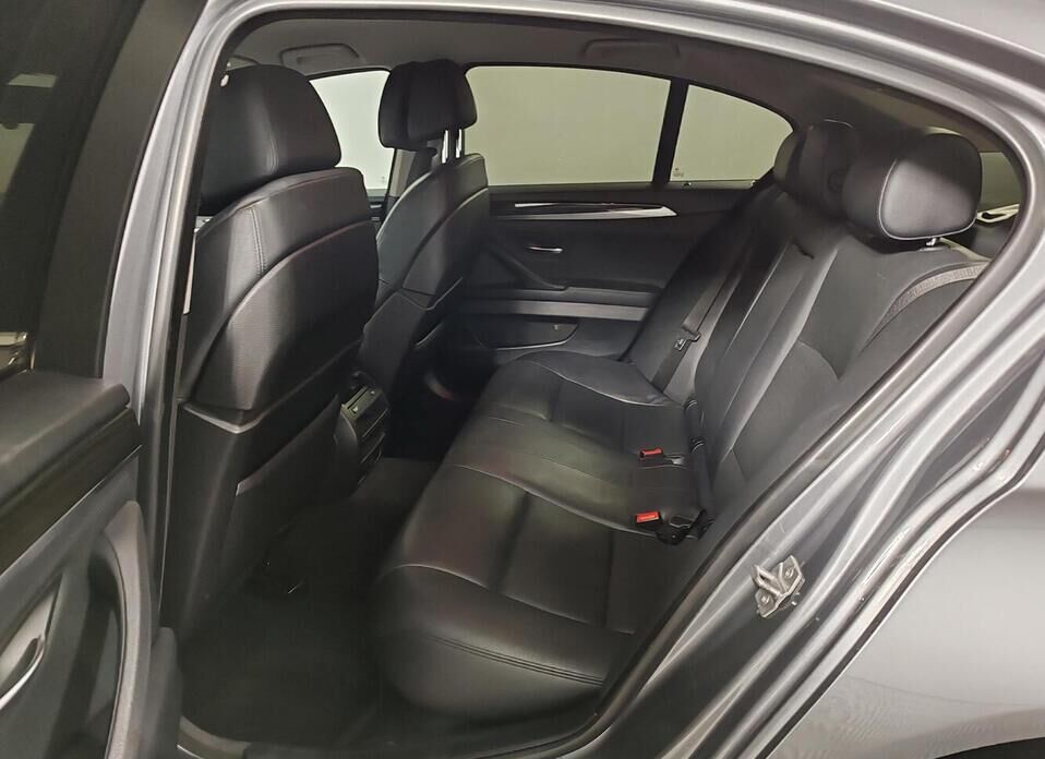 BMW 5 серии, VI (F10/F11/F07) 528i xDrive 2.0 AT (245 л.с.) 4WD