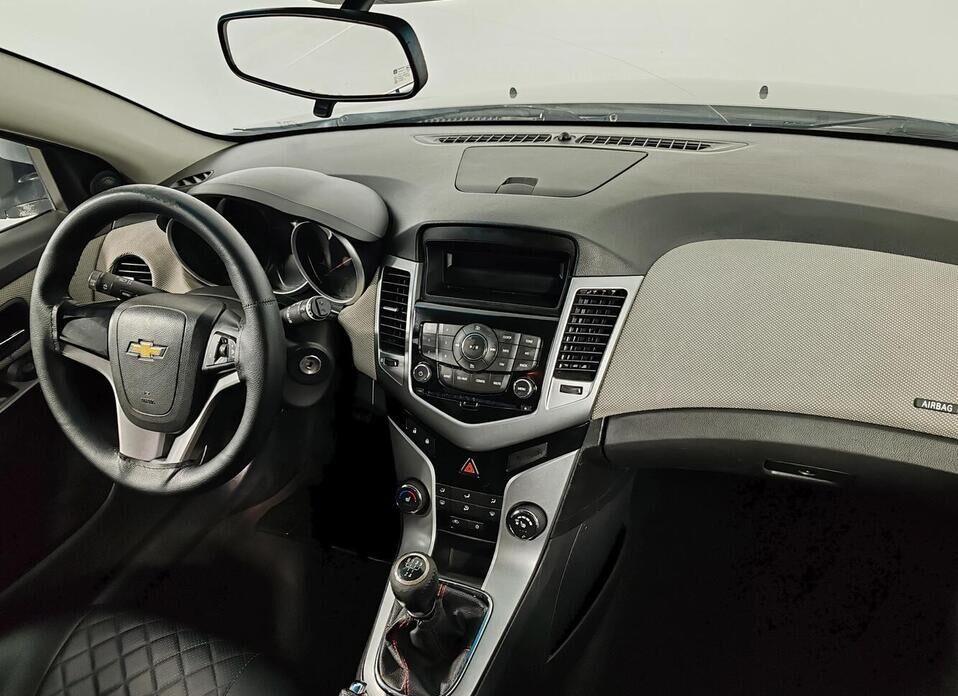 Chevrolet Cruze, I 1.6 MT (109 л.с.)
