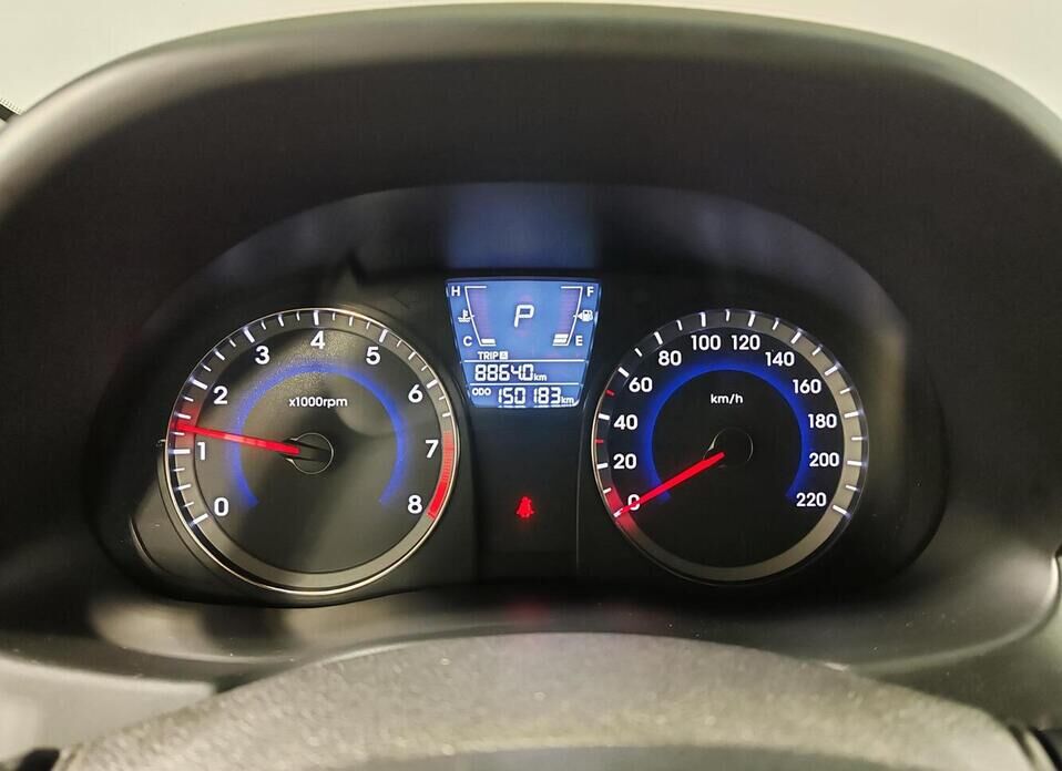 Hyundai Solaris, I 1.6 AT (123 л.с.)