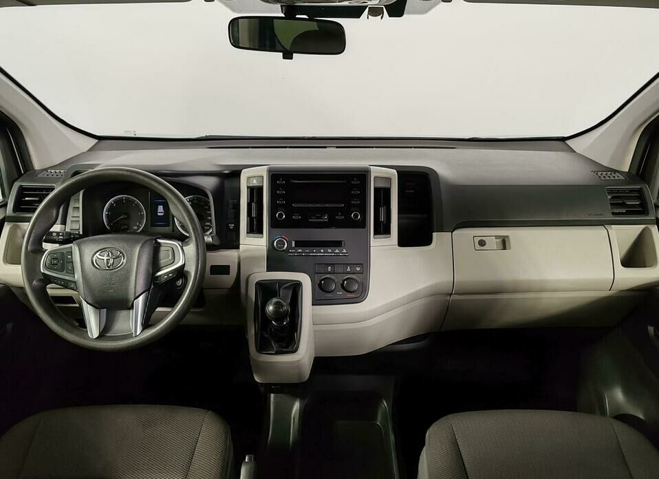 Toyota HiAce 2.8d MT (150 л.с.)