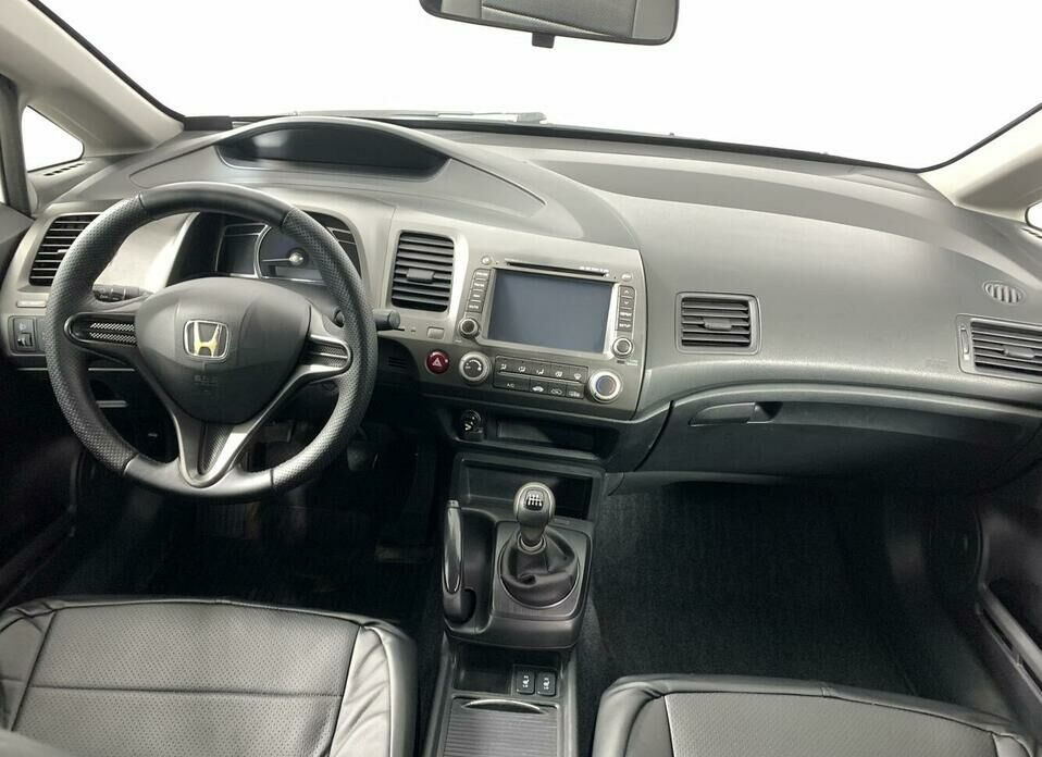 Honda Civic 1.8 MT (140 л.с.)