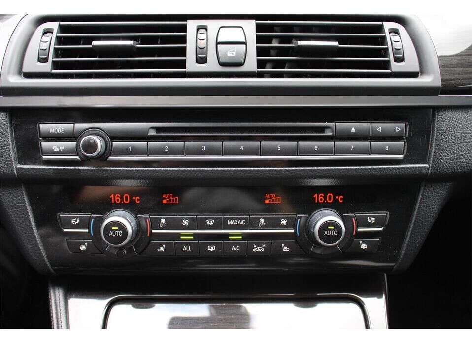 BMW 5 серии, VI (F10/F11/F07) 528i xDrive 2.0 AT (245 л.с.) 4WD