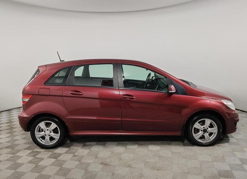 Mercedes-Benz B-Класс, I (W245) Рестайлинг 200 2.0 CVT (136 л.с.)