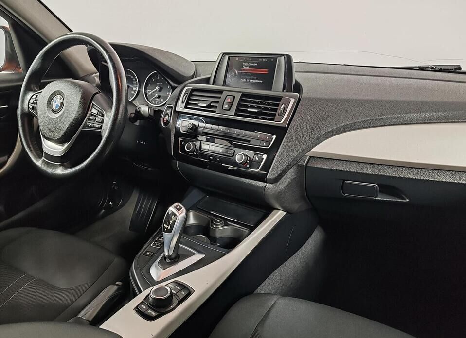 BMW 1 серии, II (F20/F21) Рестайлинг 118i 1.5 AT (136 л.с.)