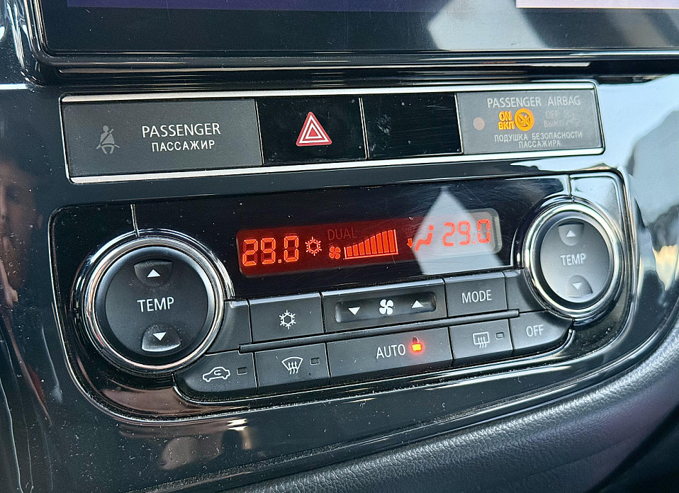 Mitsubishi Outlander, III Рестайлинг 3 2.4 CVT (167 л.с.) 4WD