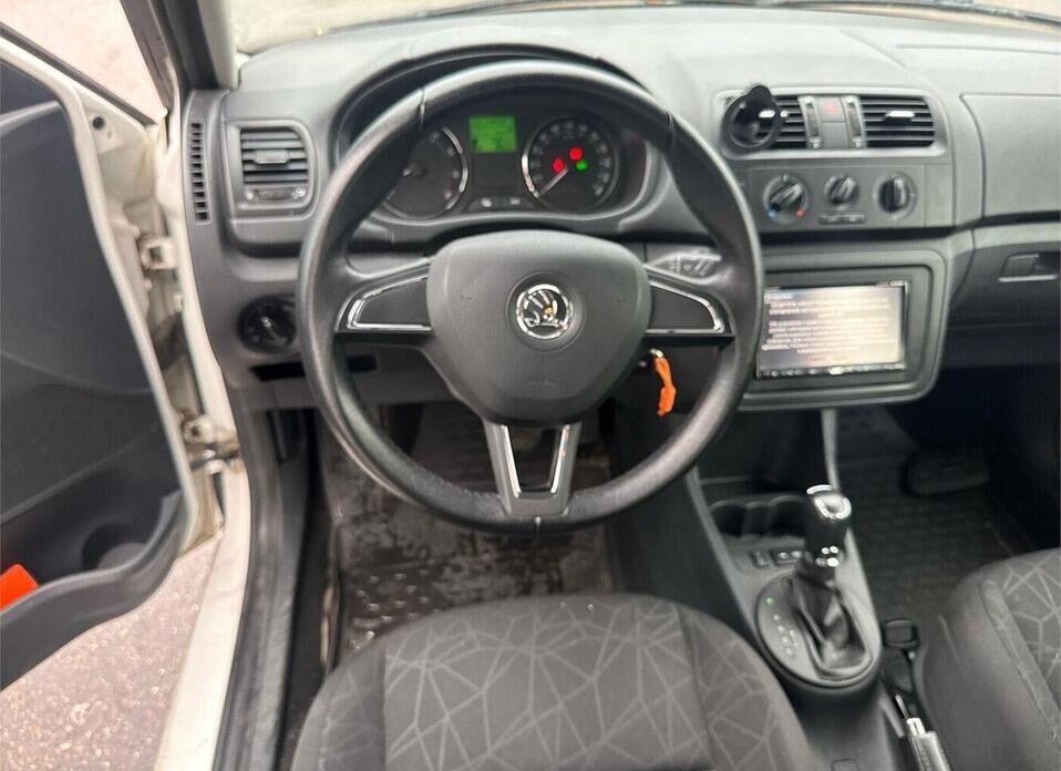 Skoda Fabia, II Рестайлинг 1.6 AT (105 л.с.)