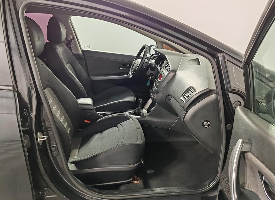 Kia Ceed, II Рестайлинг 1.6 AT (130 л.с.)