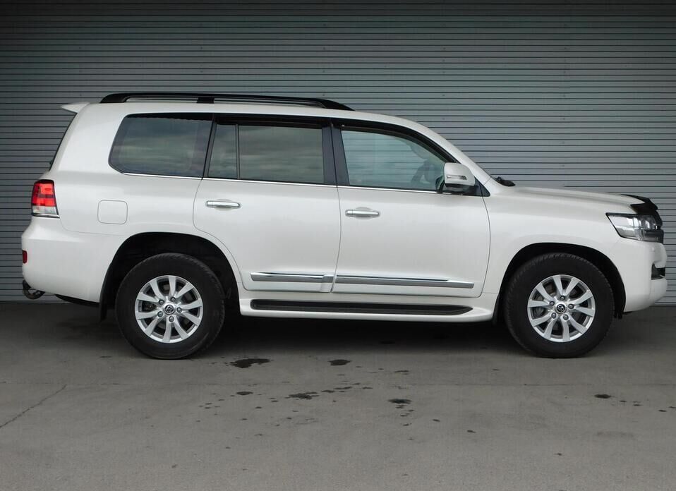 Toyota Land Cruiser, 200 Series Рестайлинг 2 4.5d AT (249 л.с.) 4WD