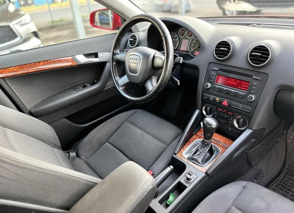 Audi A3 1.6 AT (102 л.с.)