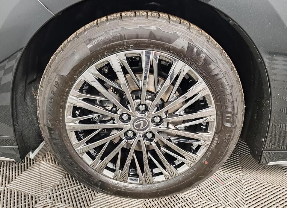 Lexus LM, II 350h 2.5hyb CVT (190 л.с.) 4WD