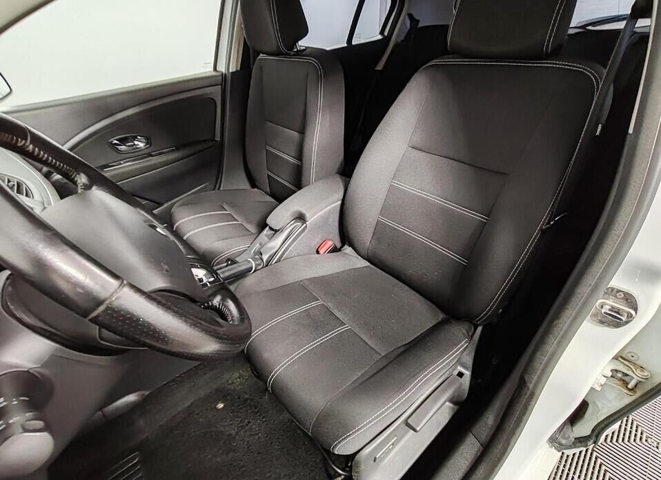 Renault Megane 1.6 CVT (114 л.с.)
