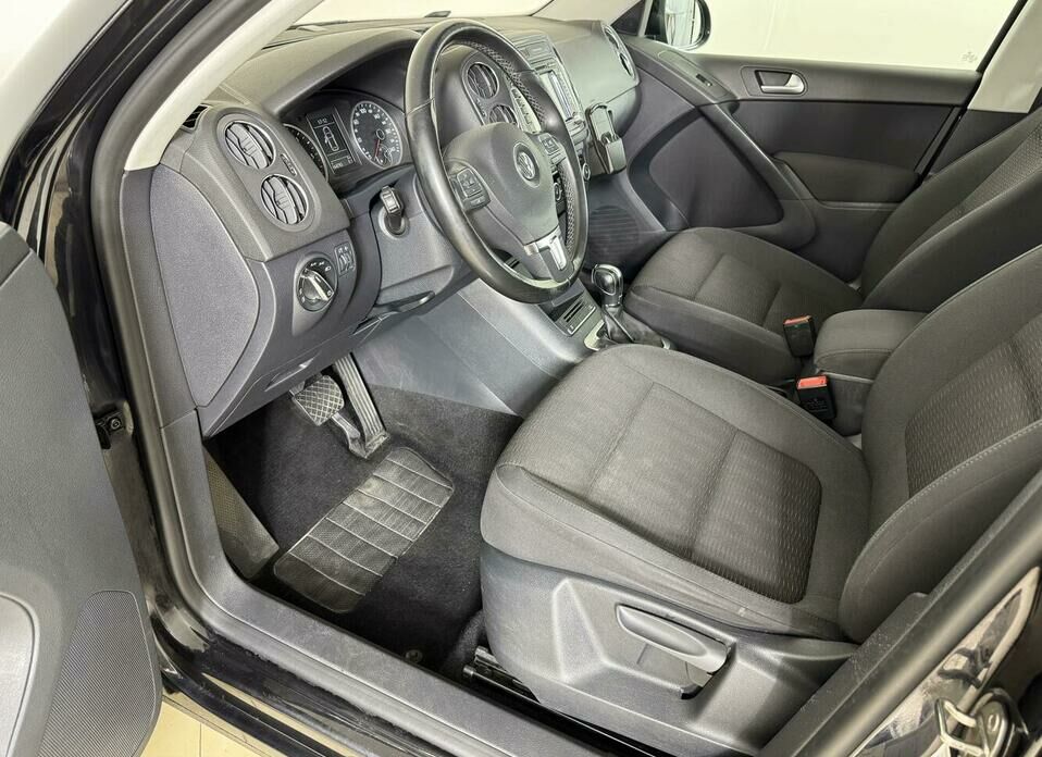 Volkswagen Tiguan 2.0d AT (140 л.с.) 4WD