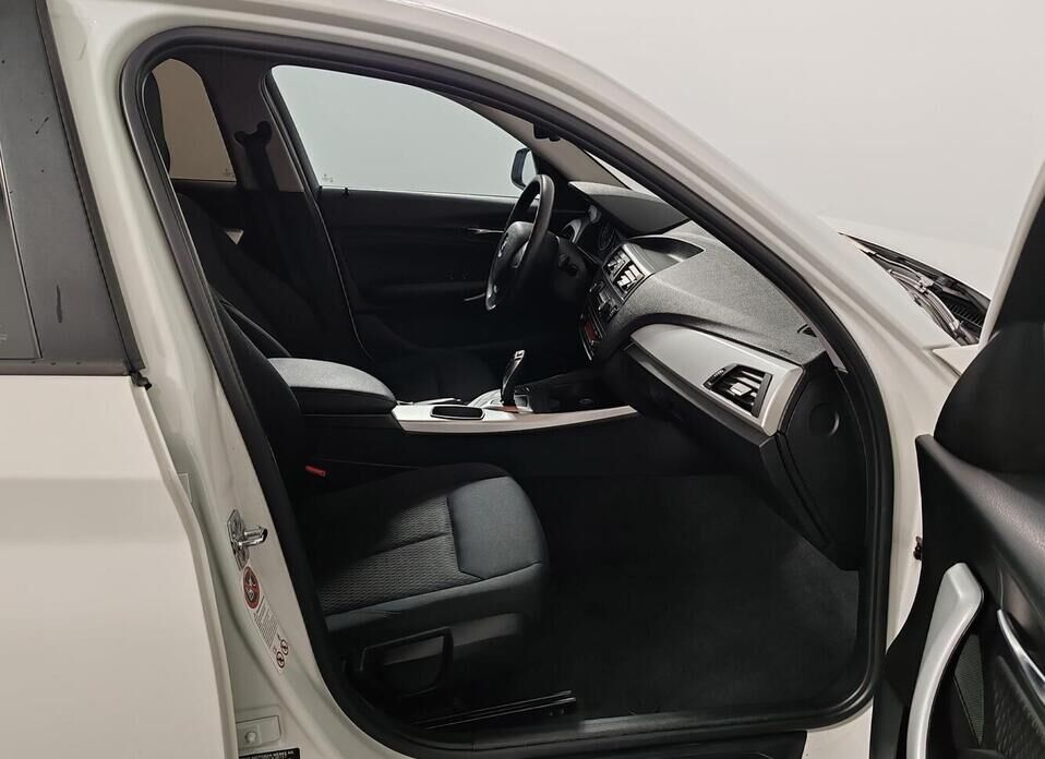 BMW 1 серии, II (F20/F21) 116i 1.6 AT (136 л.с.)