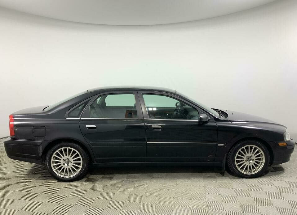 Volvo S80 2.5 AT (210 л.с.) 4WD