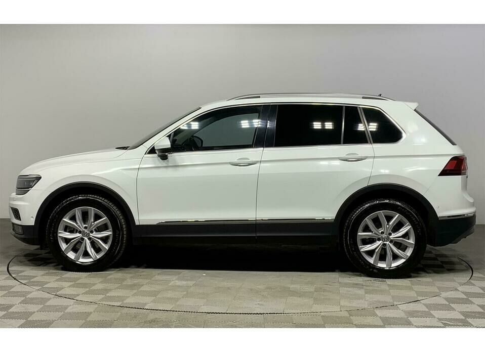 Volkswagen Tiguan 2.0 AMT (180 л.с.) 4WD