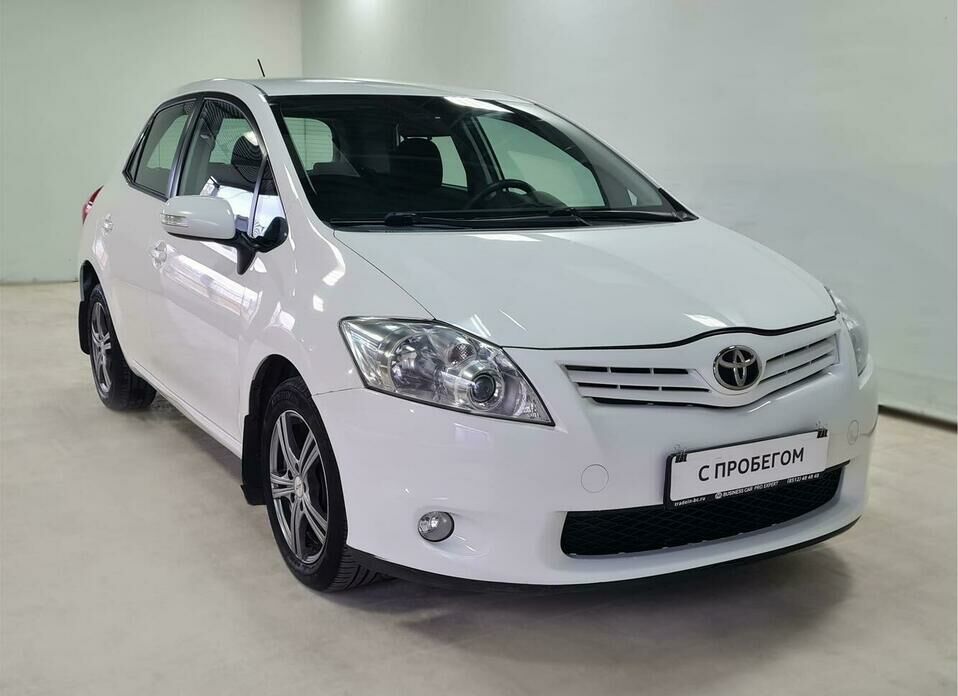 Toyota Auris 1.6 AT (124 л.с.)