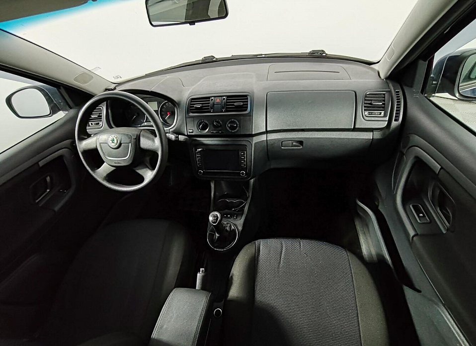 Skoda Fabia, II Рестайлинг 1.4 MT (86 л.с.)