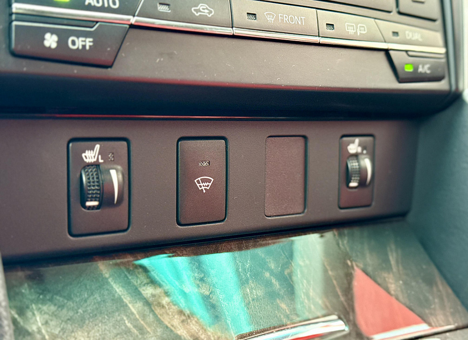 Toyota Camry, VII (XV50) Рестайлинг 2 2.5 AT (181 л.с.)