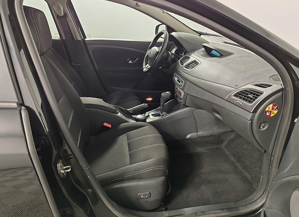 Renault Megane, III Рестайлинг 2 1.6 CVT (114 л.с.)