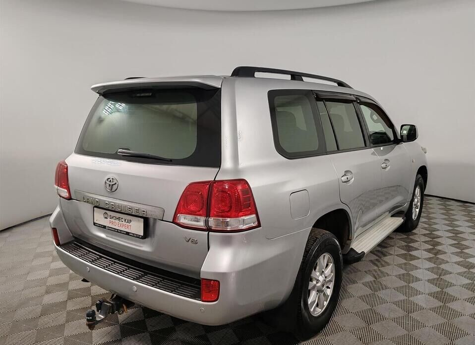 Toyota Land Cruiser, 200 Series 4.7 AT (288 л.с.) 4WD
