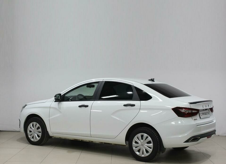 LADA (ВАЗ) Vesta 1.6 MT (106 л.с.)