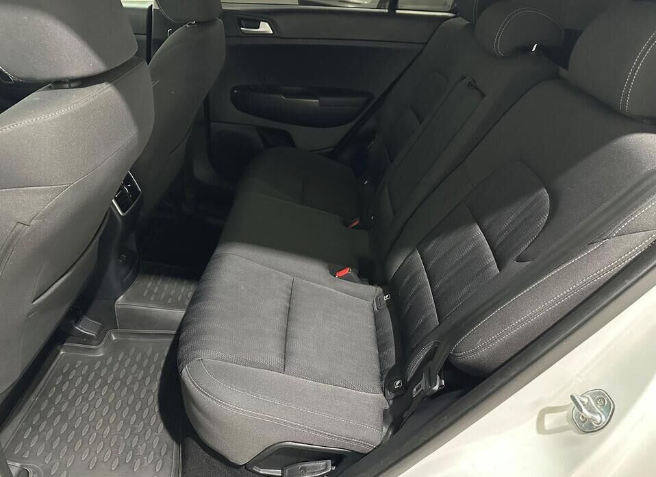 Kia Sportage, IV 2.0 MT (150 л.с.)