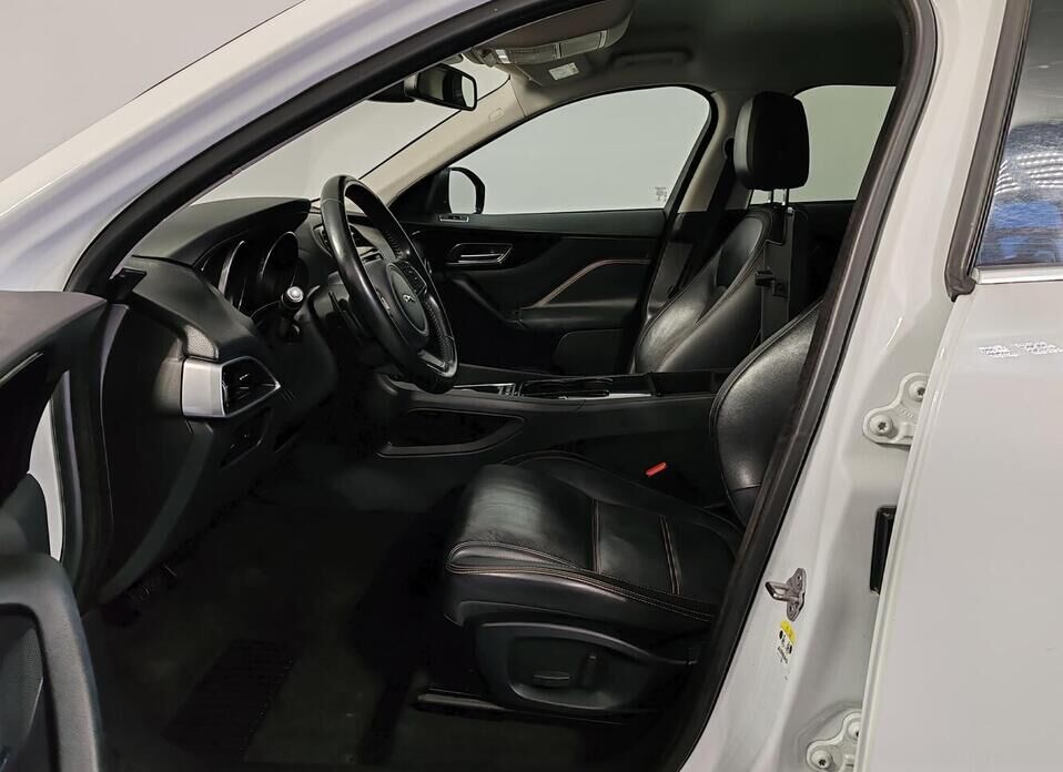 Jaguar F-Pace, I 2.0d AT (180 л.с.) 4WD