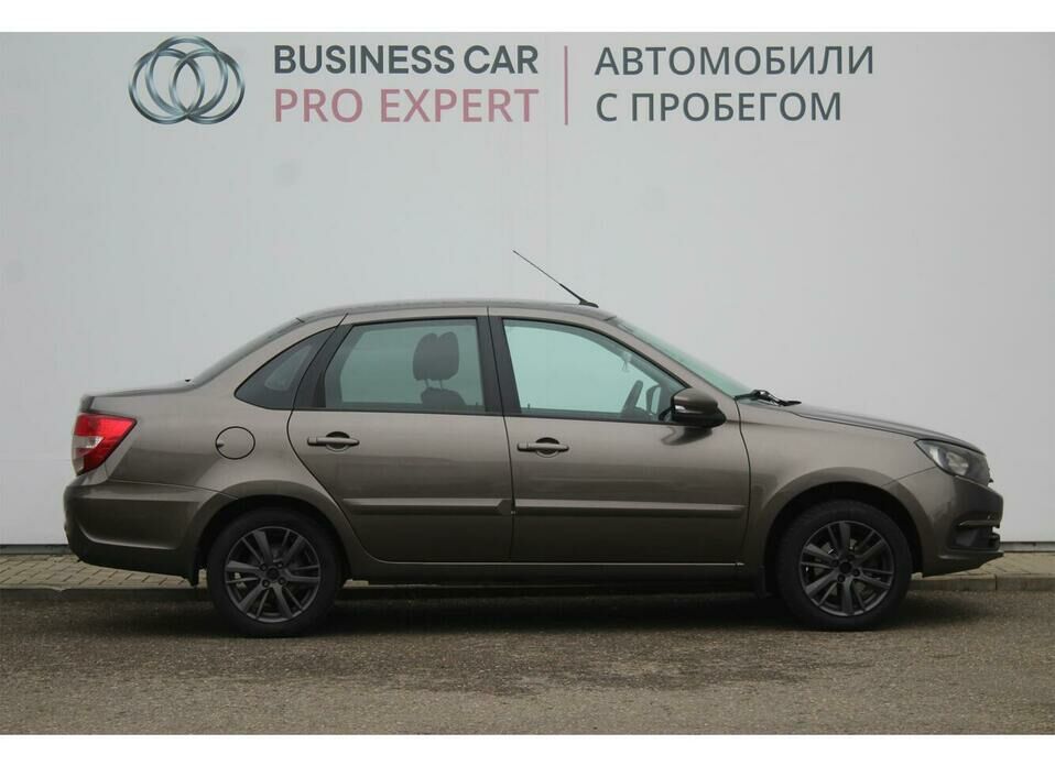 LADA (ВАЗ) Granta 1.6 AMT (106 л.с.)