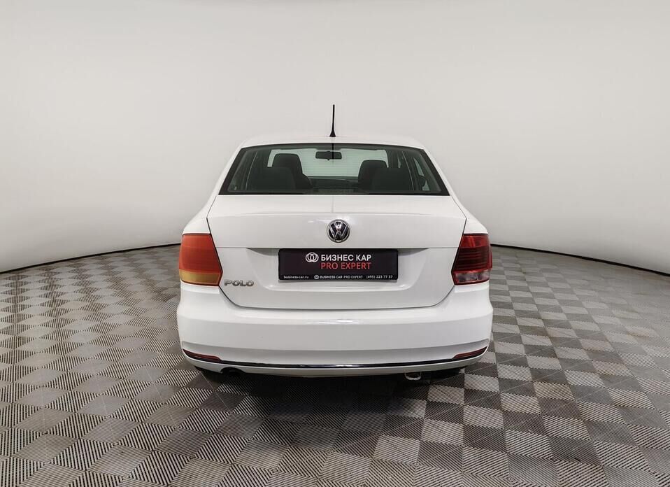 Volkswagen Polo, V Рестайлинг 1.6 MT (110 л.с.)