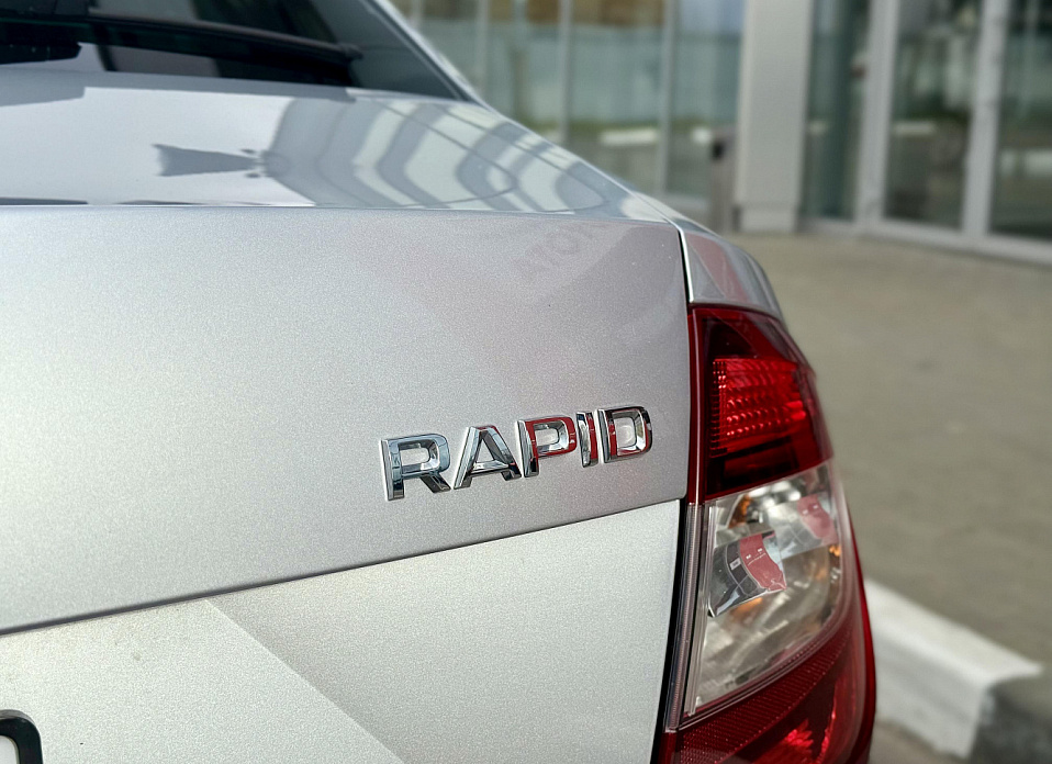 Skoda Rapid, I Рестайлинг 1.6 MT (90 л.с.)